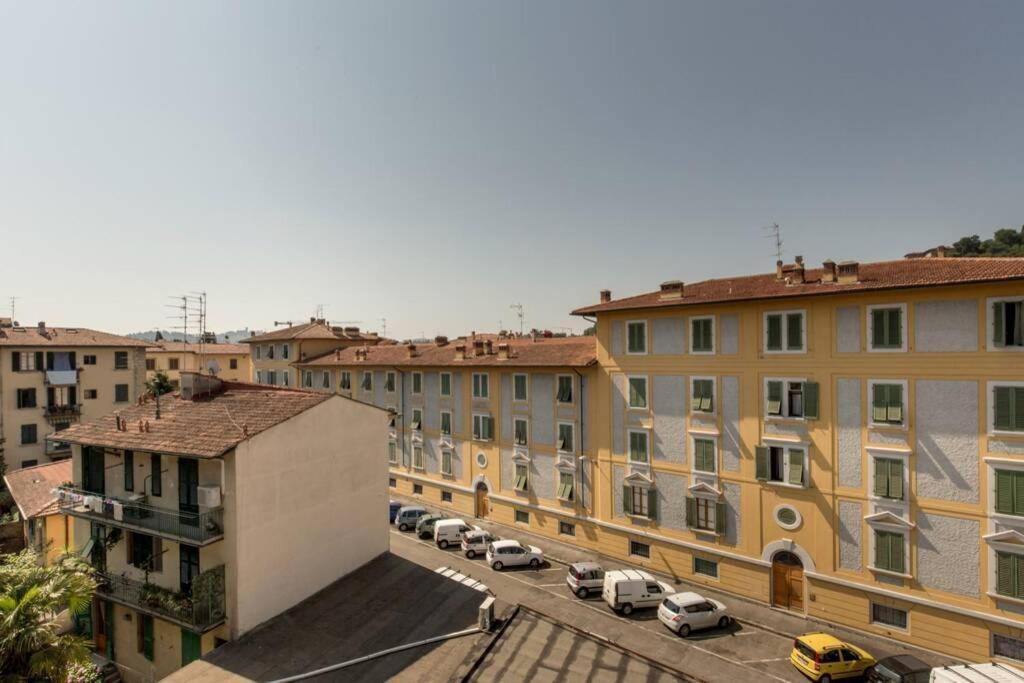 Sunny Top Floor In San Frediano Florence Exterior photo
