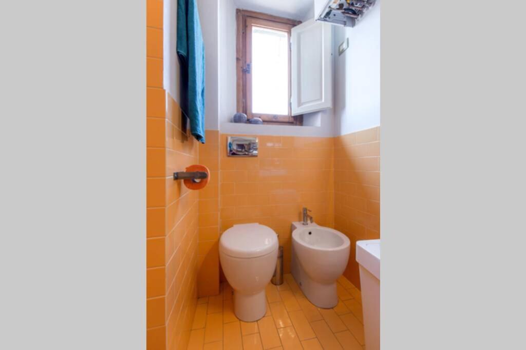 Sunny Top Floor In San Frediano Florence Exterior photo